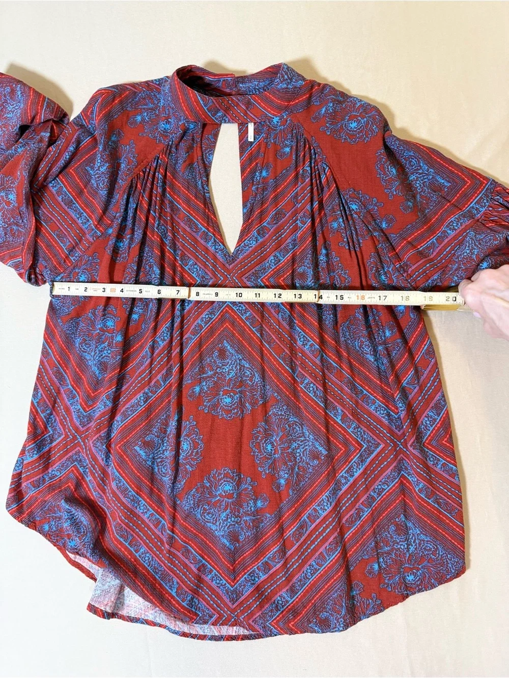 Free People Walking on a Dream Boho Long Sleeve Keyhole Tunic, size Small.